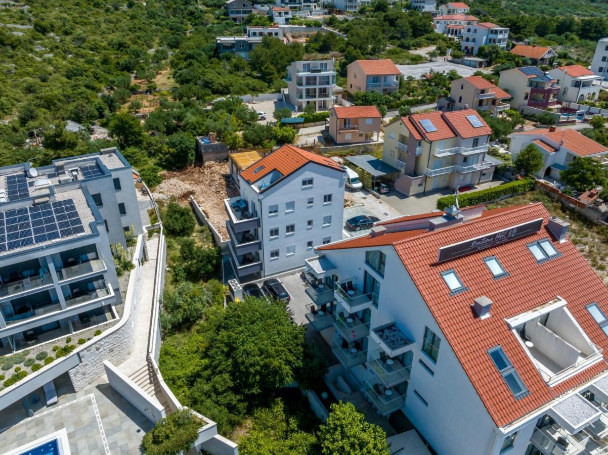 Carpe Diem Luxury Apartments โรกอซนิซา ภายนอก รูปภาพ